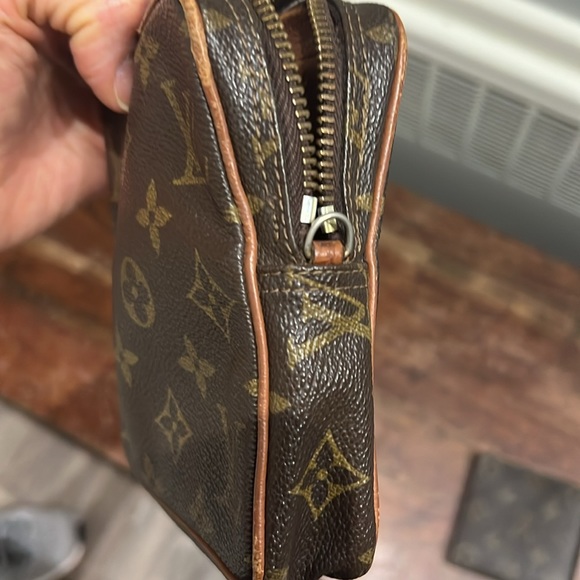 Cute tiny LV bag - Picture 4 of 9